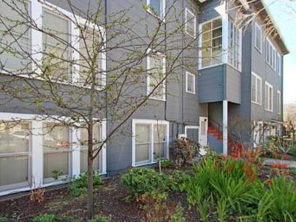 1st image of 360 Cowper St APT 15