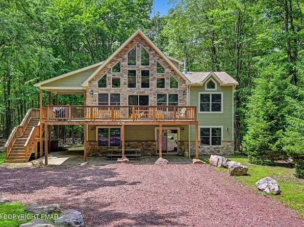 9 Skye Dr, Lake Harmony, PA 18624