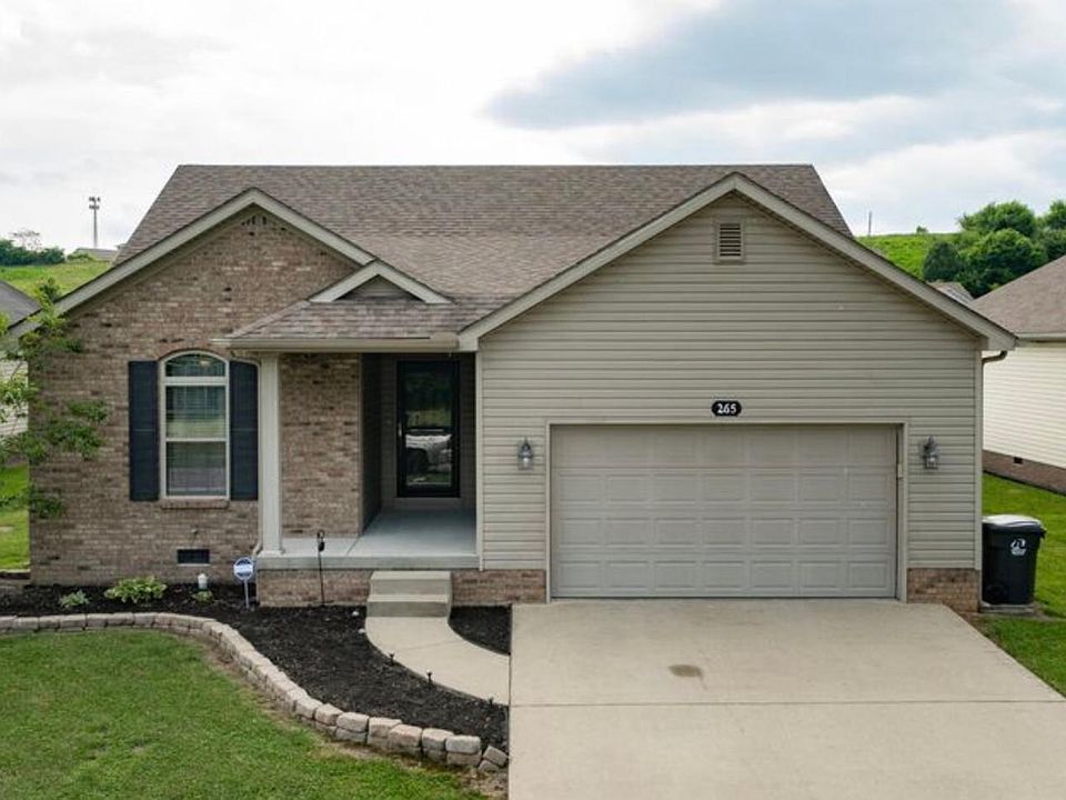 1st image of 265 Oxford Cir