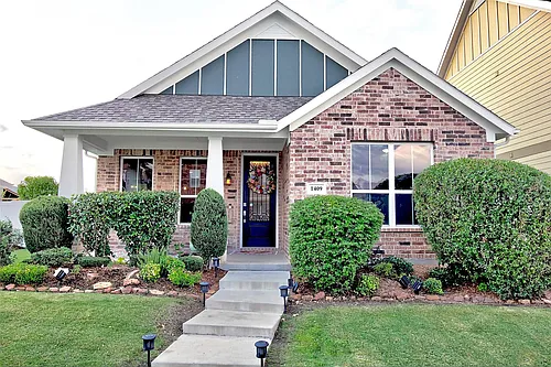 1409 Ellis Ln Photo 1