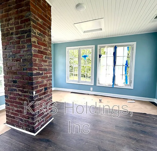 2370 Proffit Rd — Photo 1