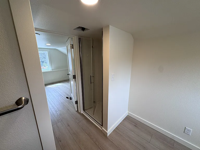 1008 Jenkins St — Photo 4