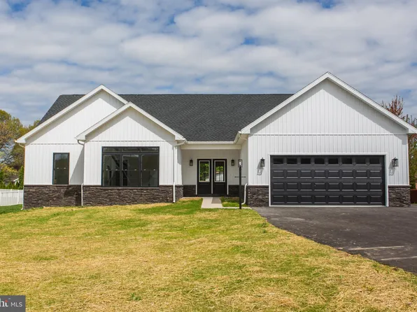 109 Granny Smith Ln, Fayetteville, PA 17222