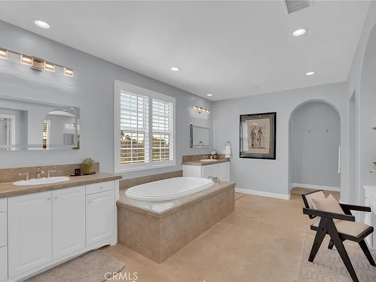 510 E Viewcrest Dr — Photo 39