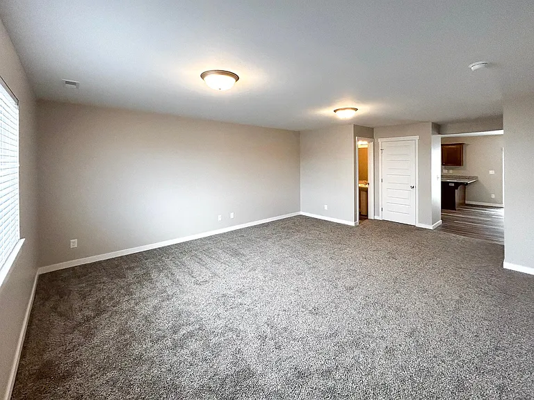 190 Margette Way — Photo 5