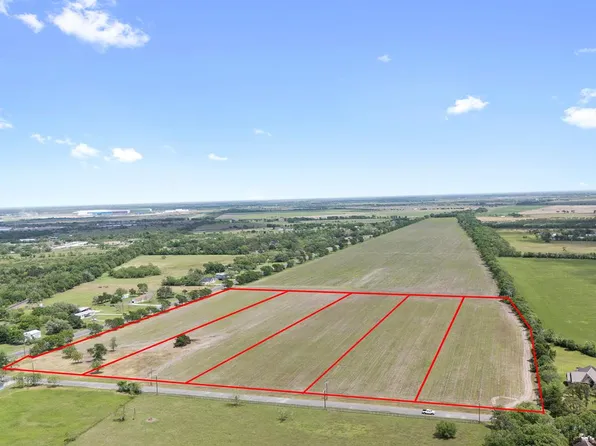 2 County Road 208, Bay City, TX 77414
