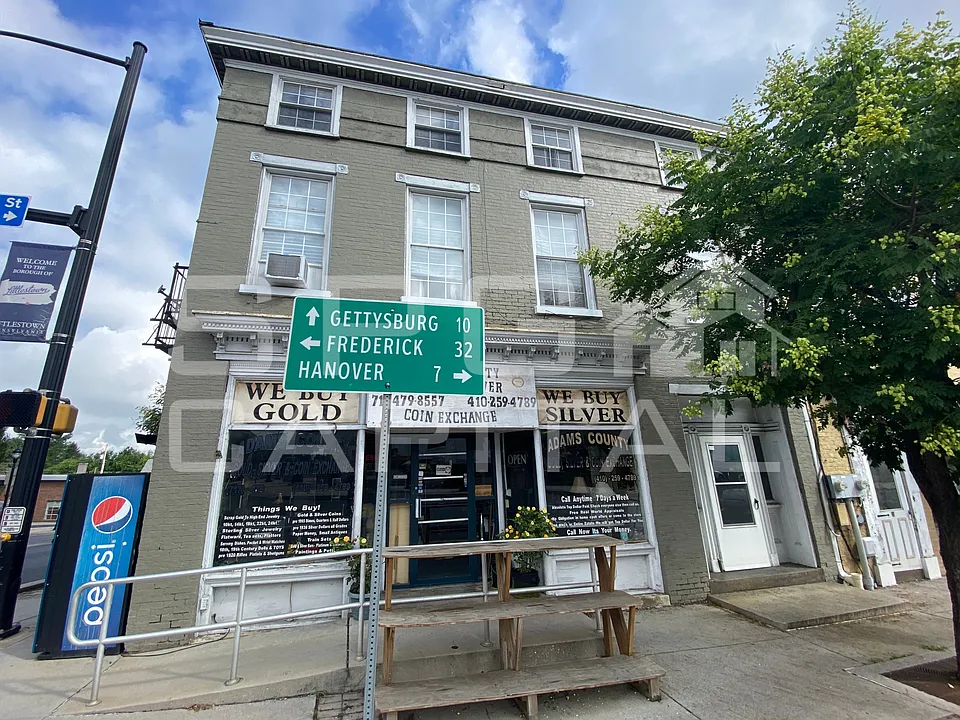 2 E King St #3