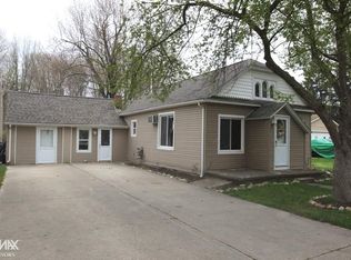 73460 Floral St, Armada, MI 48005