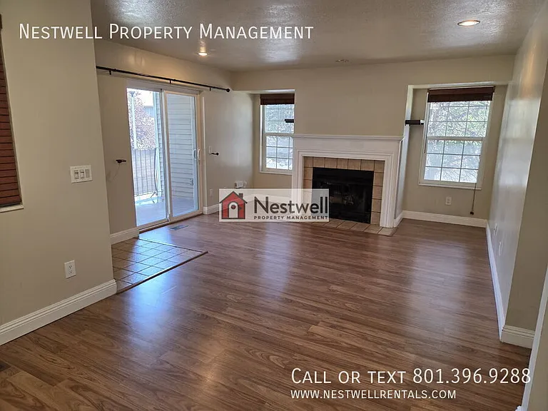 830 E Gatewood Dr — Photo 2