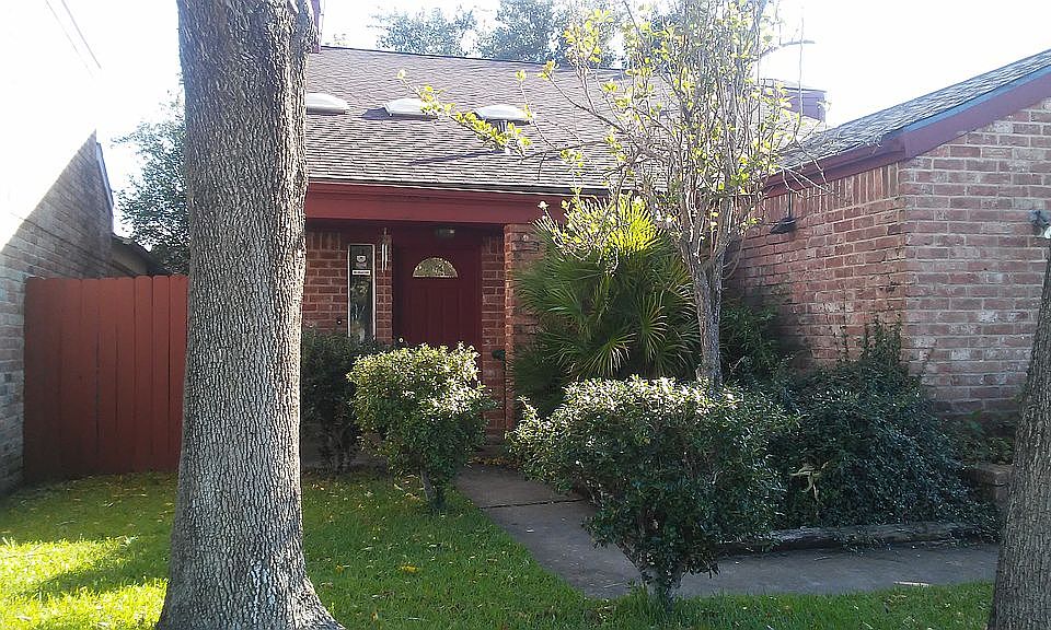 1st image of 11011 Colebrook Dr