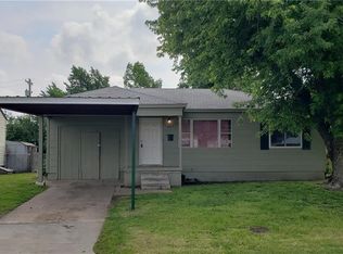 1007 Jet Dr, Midwest City, OK 73110