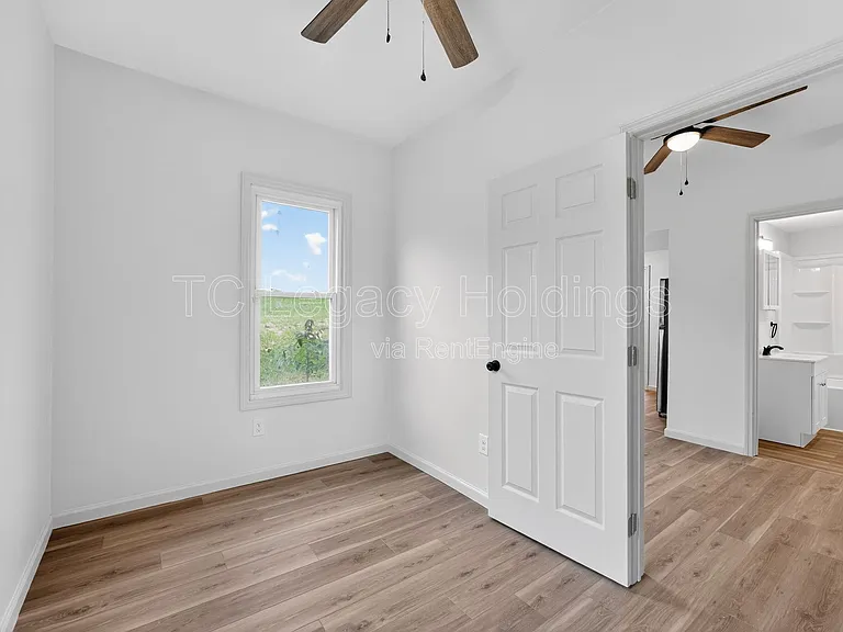407 Simpson Ave — Photo 26