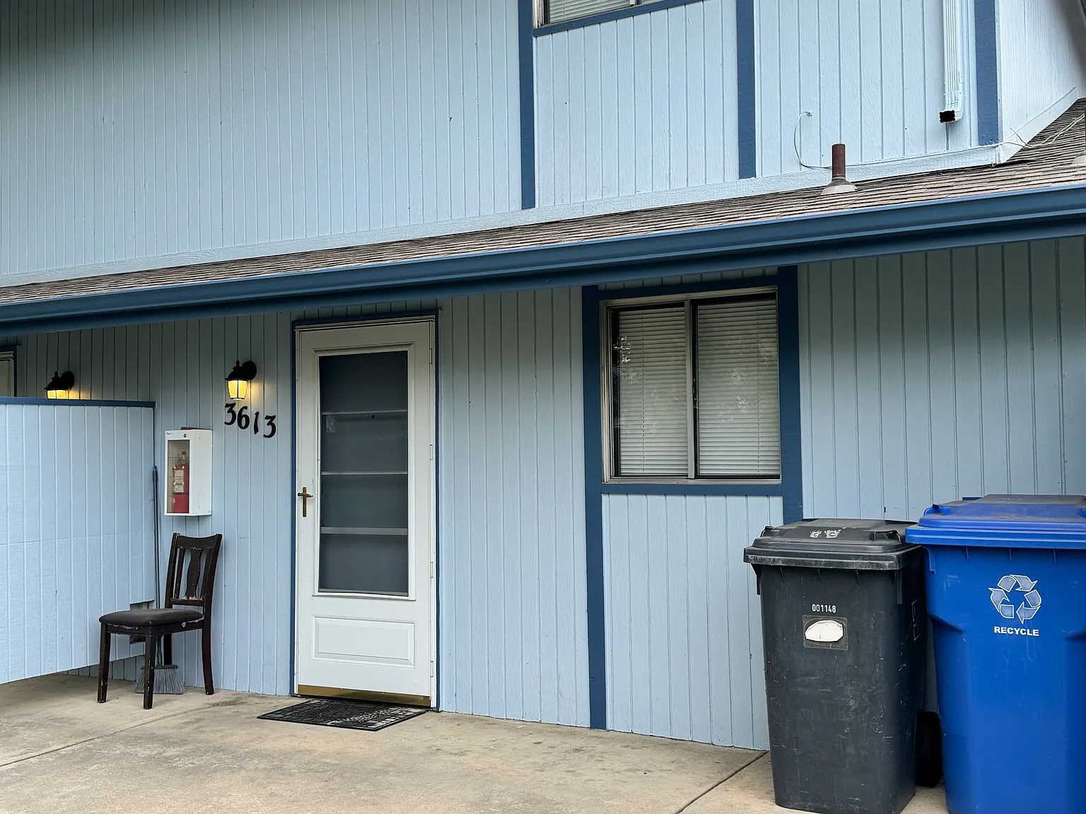 2 bed, 1000 sqft, $1,299 — Photo 2