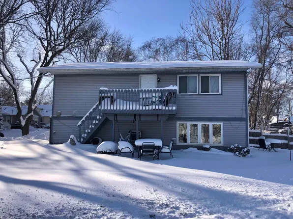 2950 Hermina St, Madison, WI 53704