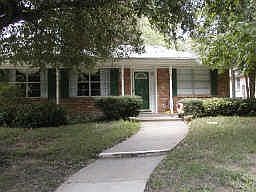 1st image of 920 Bedford Ct W