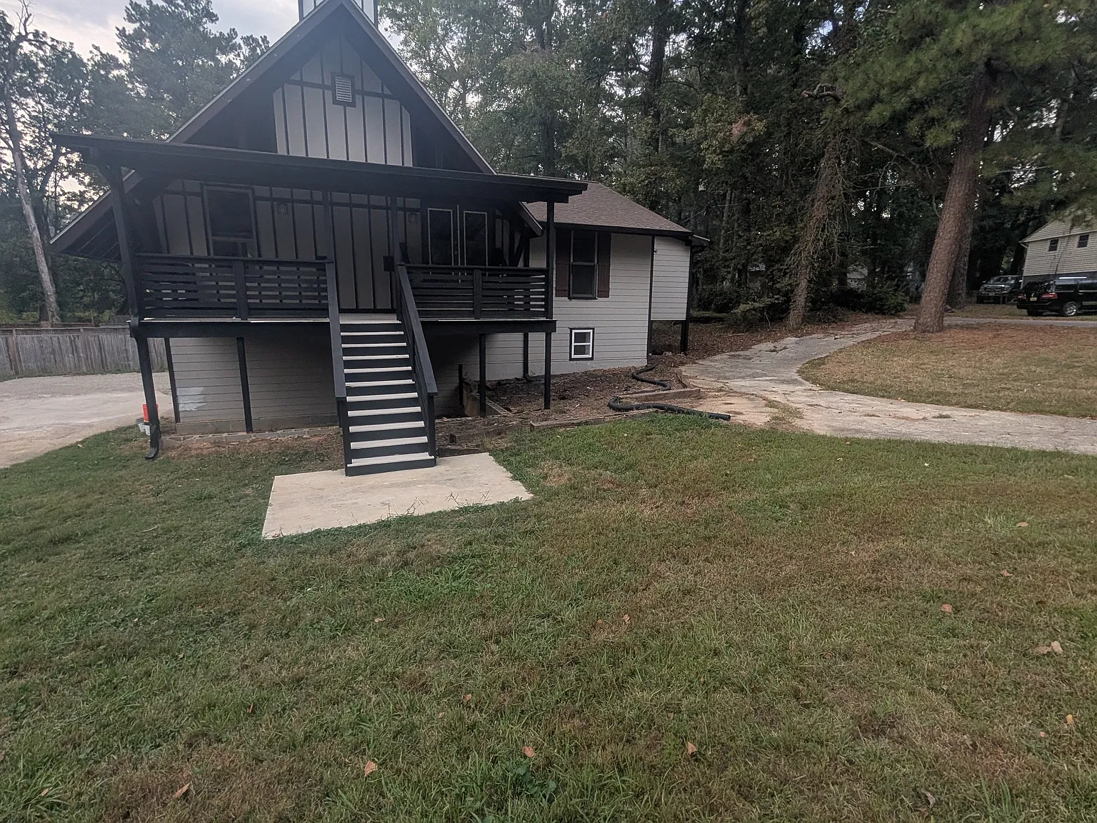 5 bed, 2.5 bath, 2400 sqft, $2,200 — Photo 1