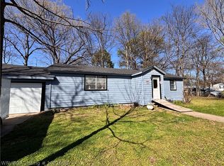 204 Choctaw St, Hackett, AR 72937