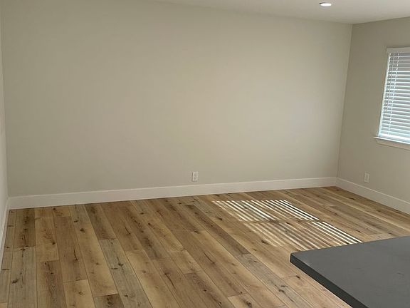 3rd image of 1184 Bonita Ave APT 6