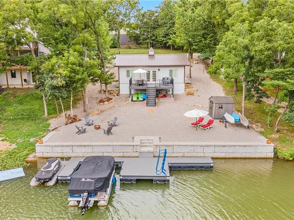 329 W Sugar Lake Dr, Mound City, KS 66056