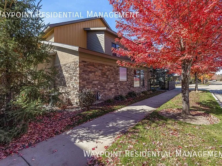 1415 E Lone Creek Dr — Photo 42
