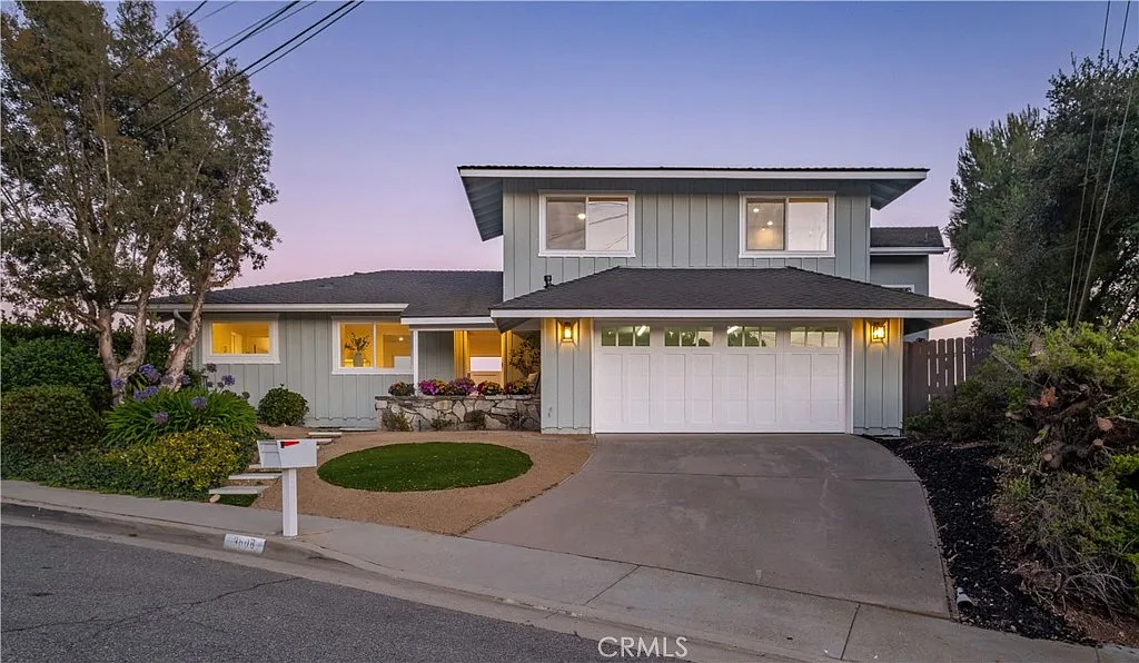 4 bed, 3.5 bath, 2861 sqft, $11,750 — Photo 3