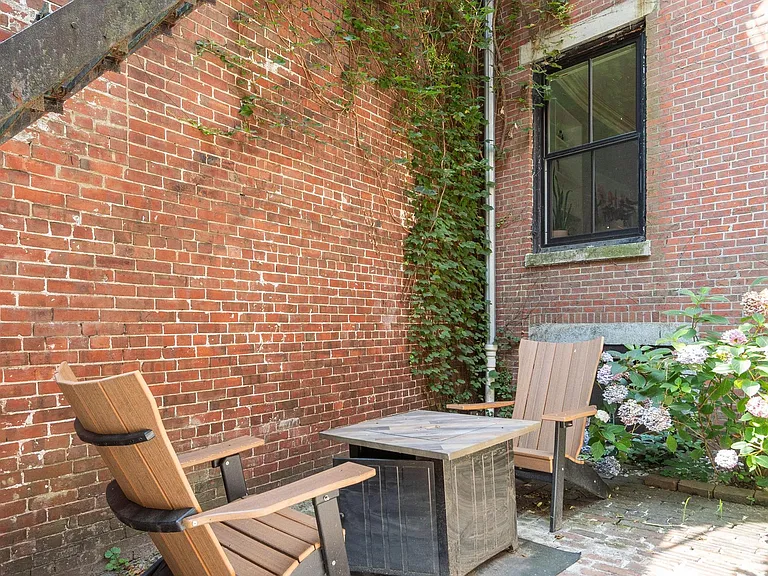 21 Harvard St #1 — Photo 19