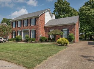 8609 Autumn Ridge Ct, Lyndon, KY 40242