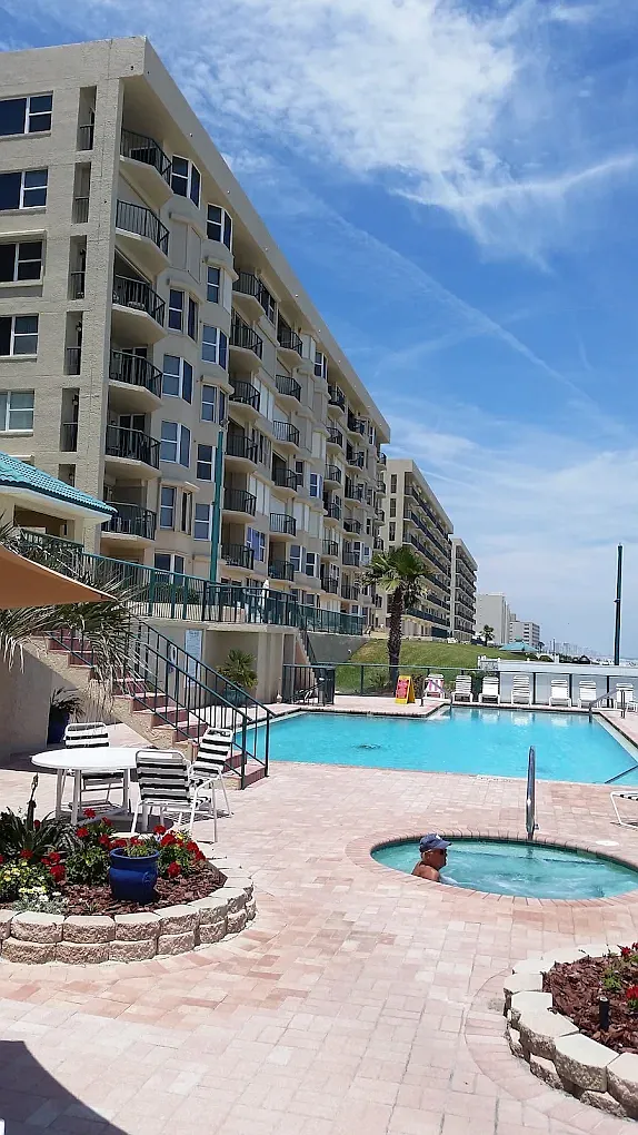 3 bed, 2060 sqft, $6,500 — Photo 1