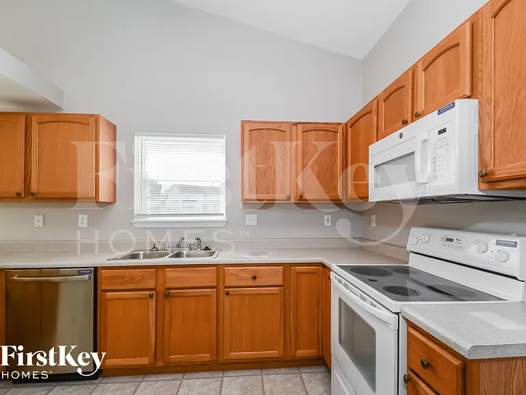 310 Rustic Oaks Dr — Photo 11