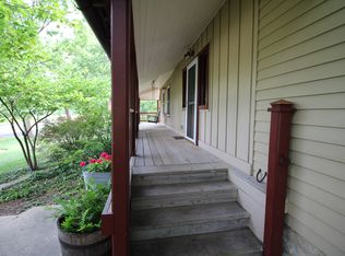 3S604 River Rd, Warrenville, IL 60555