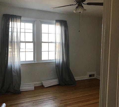 5th image of 1031 Crittenden St NE
