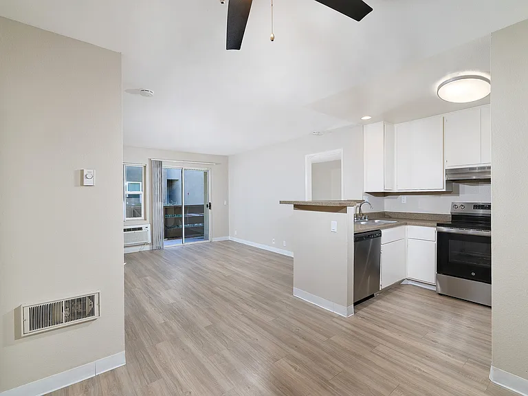 Parkview Terrace — Photo 14