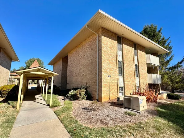 5260 Crossbow Cir Unit 9C, Roanoke, VA 24018