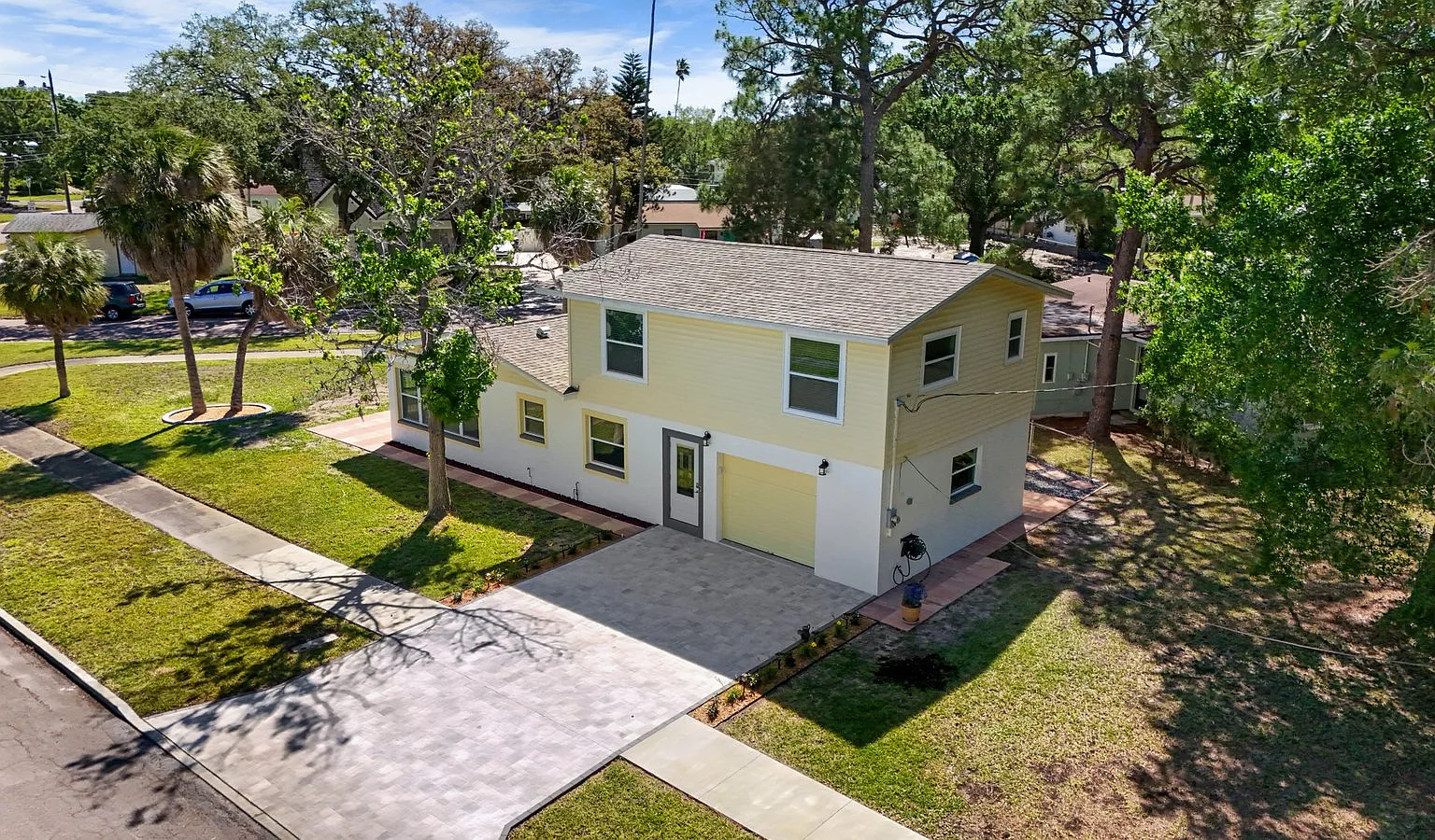 4 bed, 1956 sqft, $4,795 — Photo 2