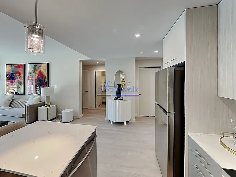 1301 Burnside Rd W — Photo 19