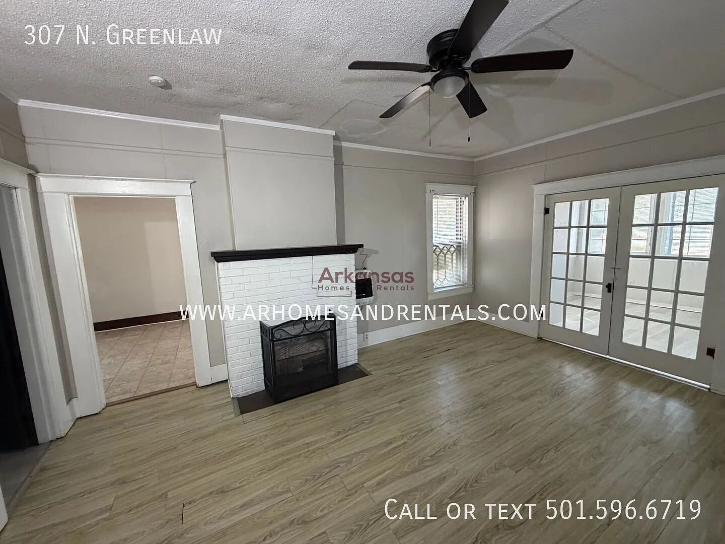 307 N Greenlaw - 3 Bedrooms | 2 Full Bathrooms - 1/2 Off First Month's Rent — Photo 4
