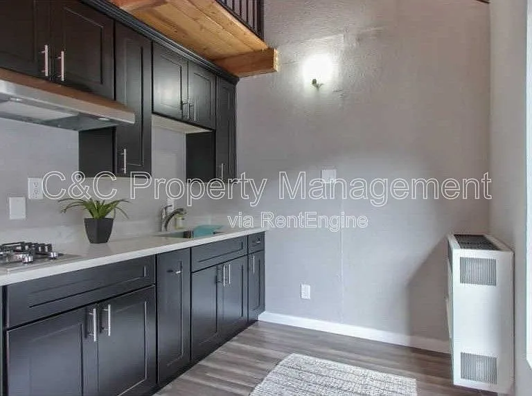 1420 Munras Ave #B — Photo 5