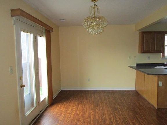 3rd image of 808 Lost Trail Cir
