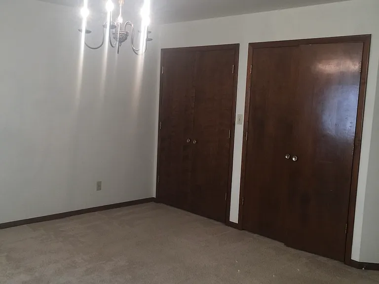 2210 Dixon Dr — Photo 9