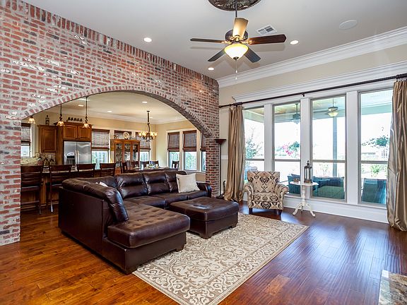 2nd image of 17650 Magnolia Trce