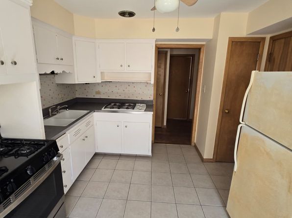 2313 N 72nd Ct APT 1F