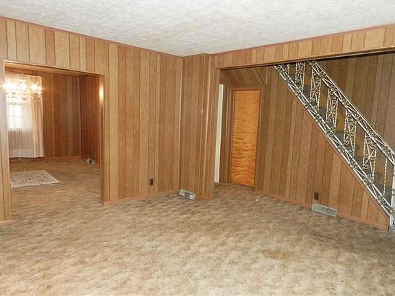 3rd image of 306 Jackson St
