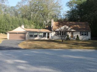 24 Earl Dr, Windham, CT 06280