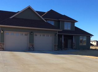 2507 Whispering Shores Dr, Fort Pierre, SD 57532
