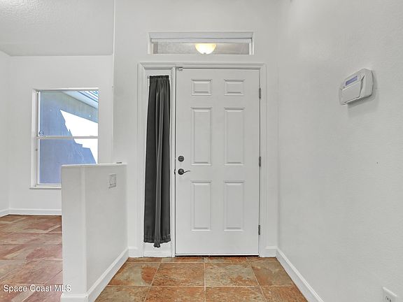 4th image of 3194 Tropical Cir SE
