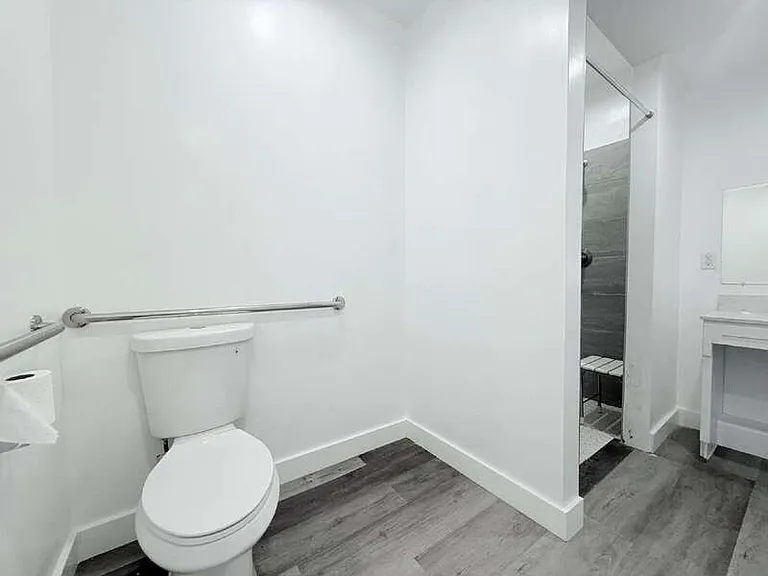 1258 Leighton Ave #B — Photo 24