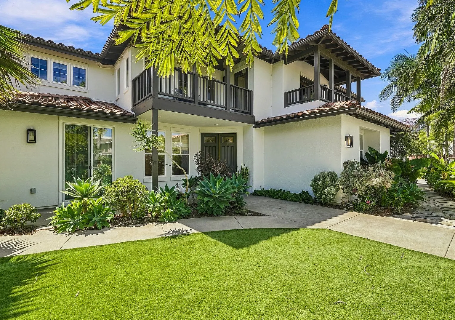 Resort-Style Encinitas Estate With Pool Unfurnished — Photo 4