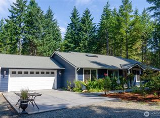 220 E Pathfinders Dr, Belfair, WA 98528