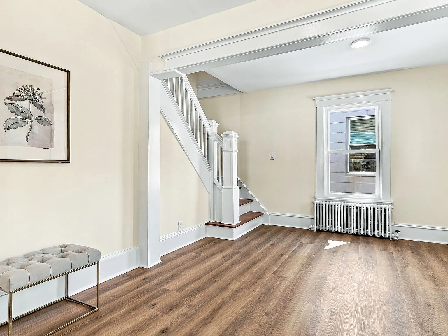 3 bed, 1186 sqft, $3,975 — Photo 3