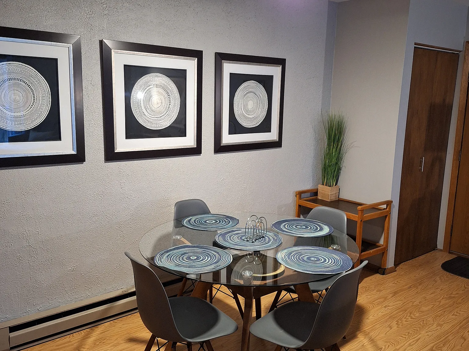 2 bed, 966 sqft, $1,950 — Photo 4